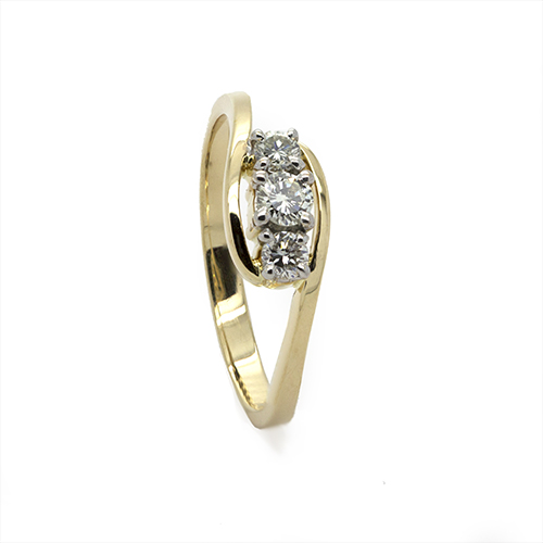 Zaveris Tristar 18 Carat Yellow Gold Diamond Ring