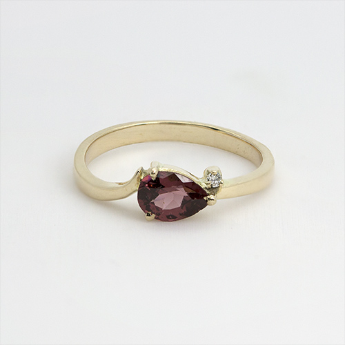 Zaveris 9 Carat Yellow Gold Pomegranate and Diamond Ring