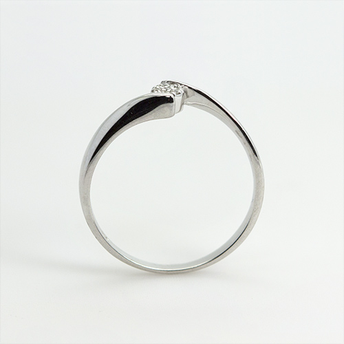 Zaveris Bypass 18 Carat White Gold Diamond Ring