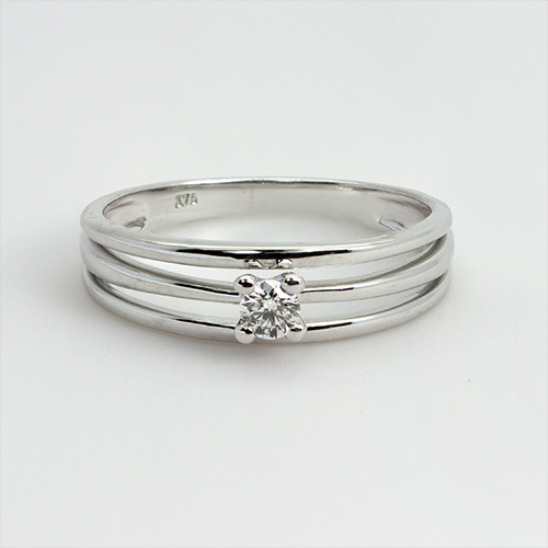Zaveris 9 Carat White Gold Split Shank Diamond Ring