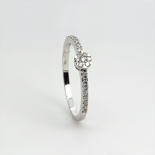 Zaveris 18 Carat White Gold Star Diamond Ring