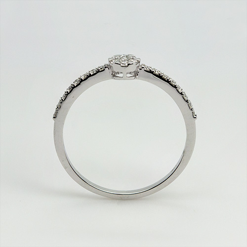 Zaveris 18 Carat White Gold Star Diamond Ring
