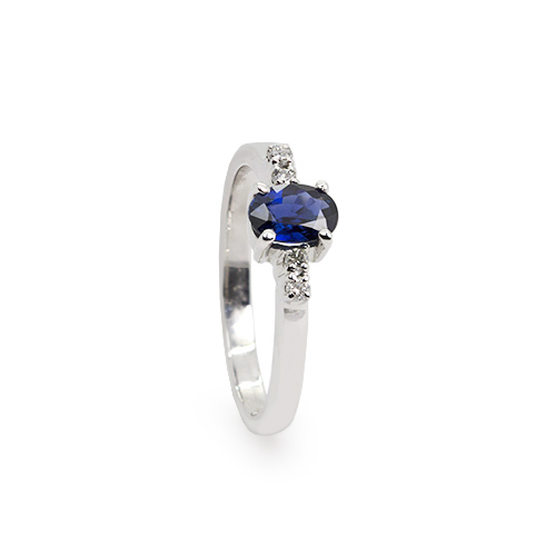 Zaveris 18 Carat White Gold Oval Cut Blue Sapphire and Diamond Ring