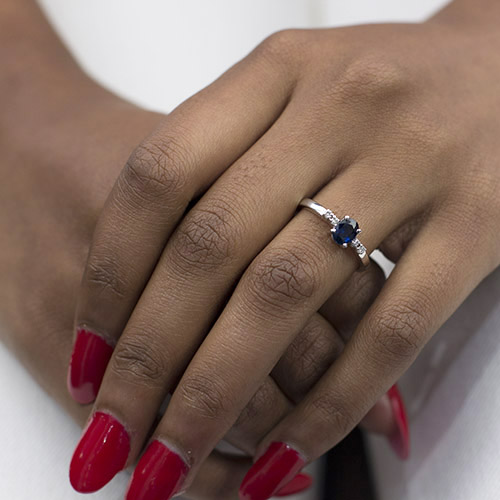 Zaveris 18 Carat White Gold Oval Cut Blue Sapphire and Diamond Ring