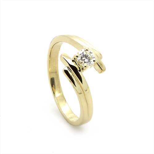 Zaveris Step Down Bypass 18 Carat Yellow Gold Diamond Ring