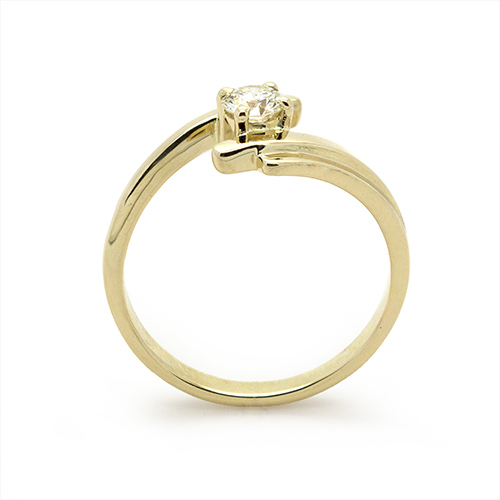Zaveris Step Down Bypass 18 Carat Yellow Gold Diamond Ring