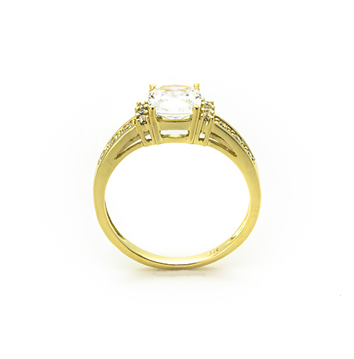 Zaveris 9 Carat Yellow Gold and Cushion Cut Cubic Zirconia Ring