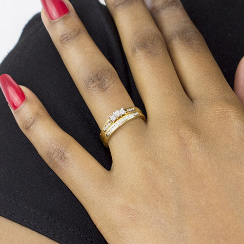 Zaveris 18 Carat Yellow Gold and Diamond Bridal Set Rings