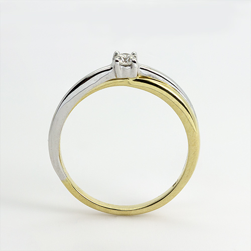 Zaveris Crossover 18 Carat Yellow Gold Diamond Ring