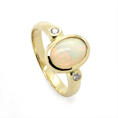 Zaveris 18 Carat Yellow Gold Opal and Diamond Ring