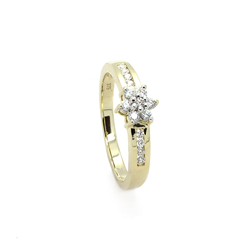 Zaveris 9 Carat Solid Yellow Gold Star Cluster Diamond Ring