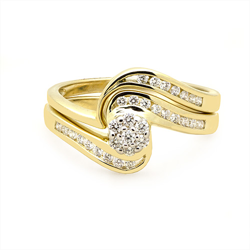 Zaveris Duo 9 Carat Yellow Gold Bypass Diamond Ring