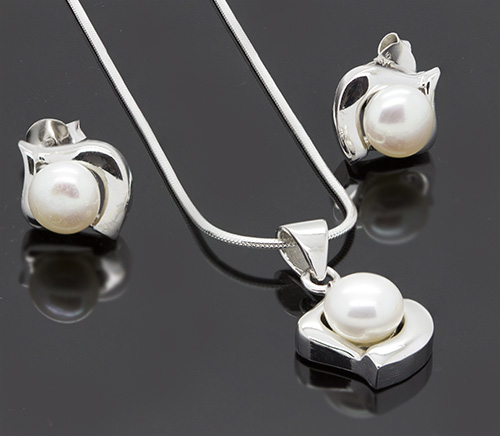 Zaveris Sterling Silver Pearl Pendant Set