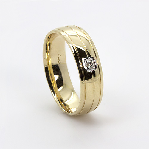 Zaveris 18 Carat Yellow Gold Men's Diamond Wedding Ring