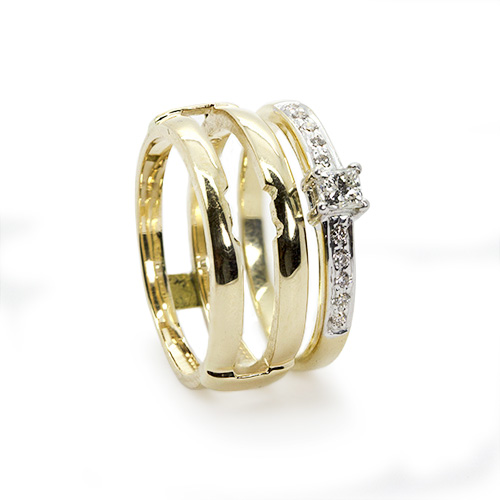Zaveris 18 Carat Solid Yellow Gold and Diamond Bridal Set