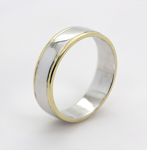 Zaveris 18 Carat White and Yellow Gold Masculine Wedding Ring
