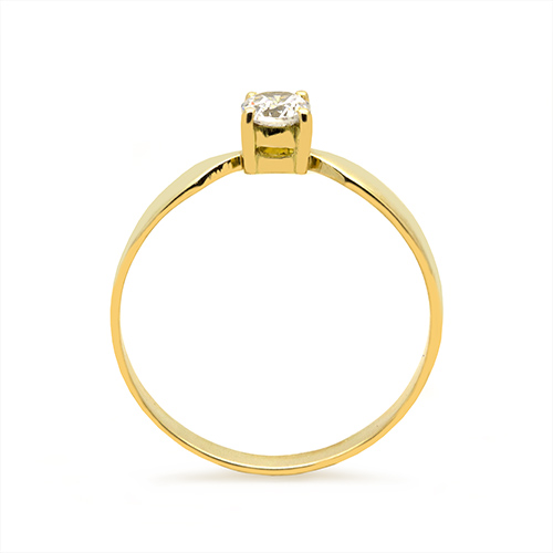 Zaveris 18 Carat Yellow Gold and Round Cut Cubic Zirconia Ring