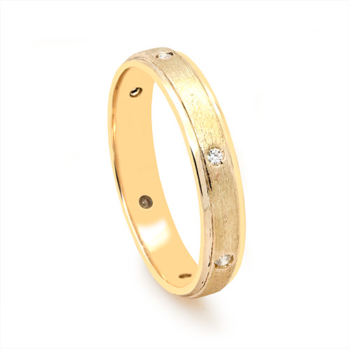 Zaveris Flush 9 Carat Yellow Gold Cubic Zirconia Ring