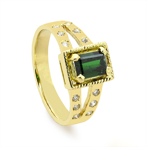 Zaveris Split Shank 18 Carat Yellow Gold Tsavorite and Gypsy Diamond Engagement Ring