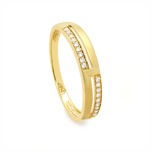Zaveris 18 Carat Yellow Gold Pavé Diamond Ring