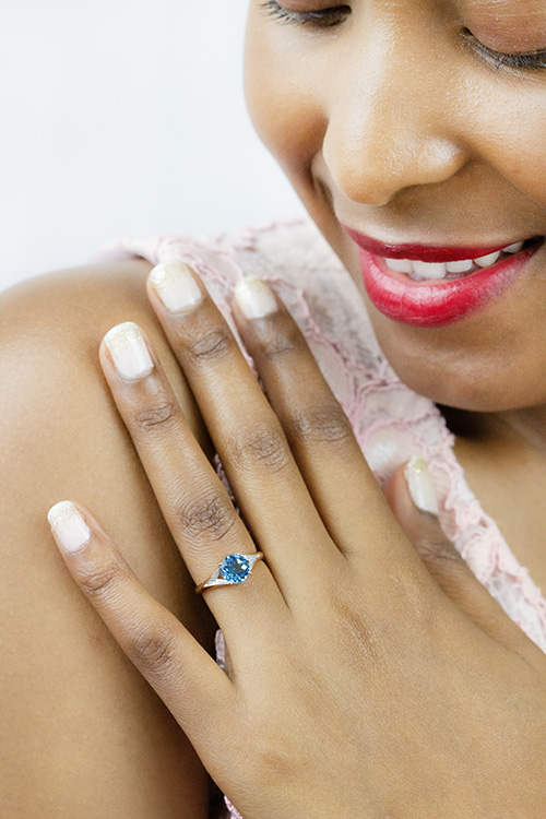 Zaveris 14 Carat Yellow Gold Round Cut Blue Topaz and Channel Diamond Ring