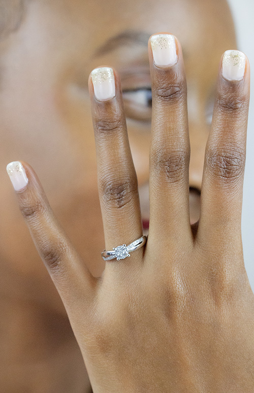 Zaveris 18 Carat Twist Shank White Gold and Diamond Ring