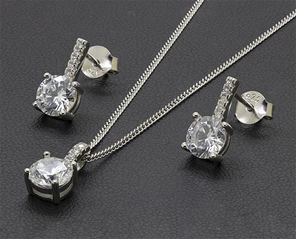 Zaveris Sterling Silver Shimmering Satellite Pendant Set