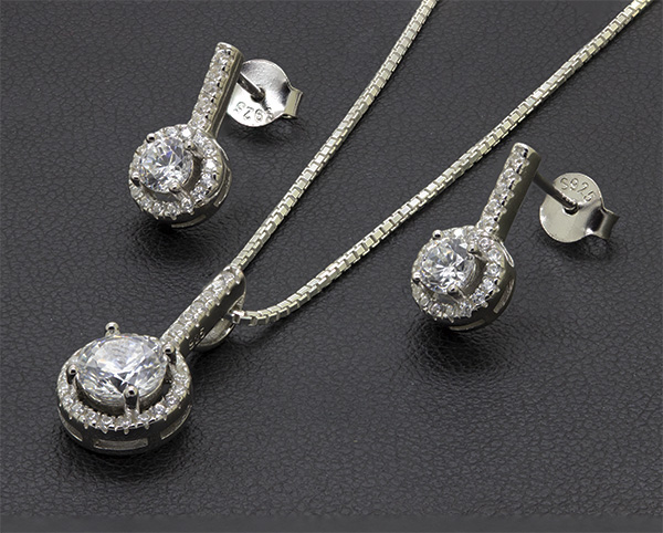Zaveris Sterling Silver Dashing Cubic Zirconia Pendant Set