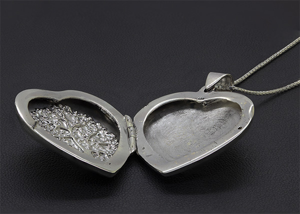 Zaveris Sterling Silver Tree of Life Locket