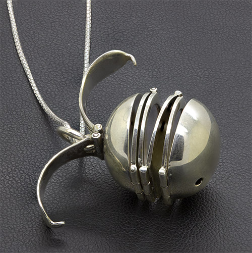 Zaveris Sterling Silver Hidden Treasures Locket
