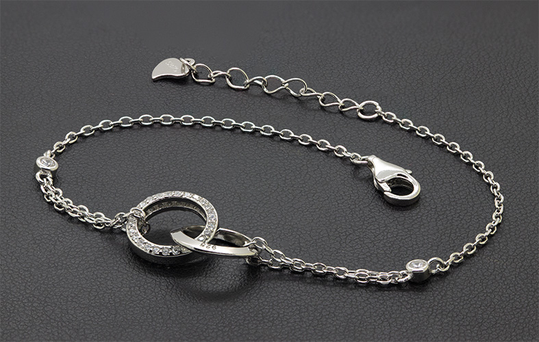 Zaveris Sterling Silver Interlocking Cubic Zirconia Bracelet
