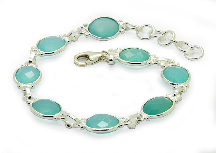 Zaveris Sterling Silver Oval Shape Chalcedony Bracelet