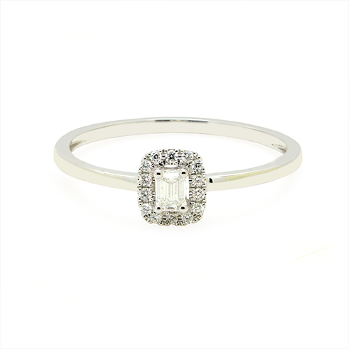 Zaveris 18 Carat White Gold Emerald-Cut Diamond Ring