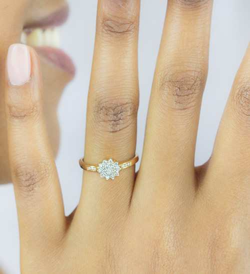 Zaveris 9 Carat Yellow Gold and Inserted Diamond Ring