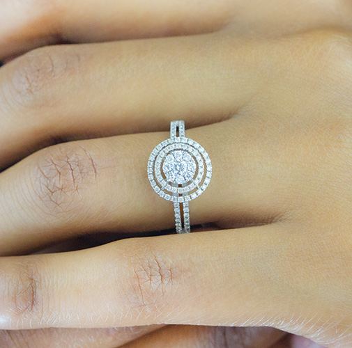 Zaveris 14-Carat White Gold Split Shank Pavé Diamond Engagement Ring.