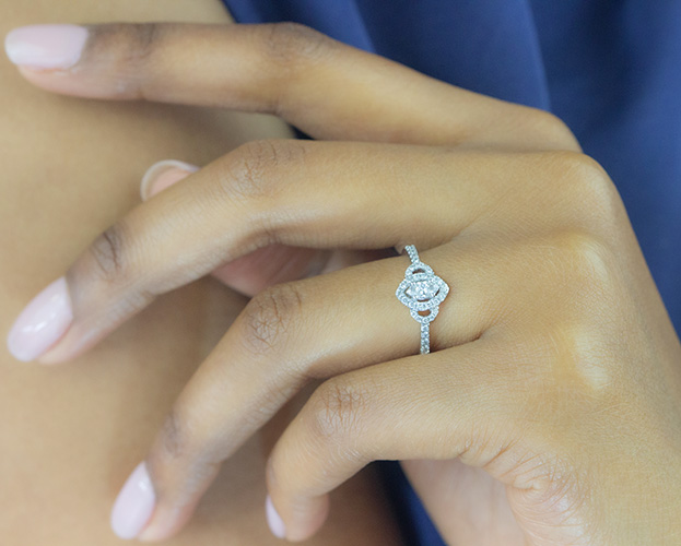 Zaveris 18 Carat White Gold and Infinity Diamond Ring
