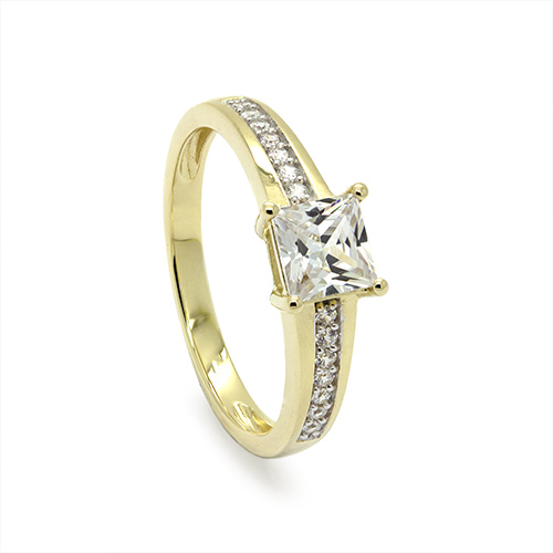 Zaveris 9 Carat Yellow Gold Princess Cut Cubic Zirconia Ring
